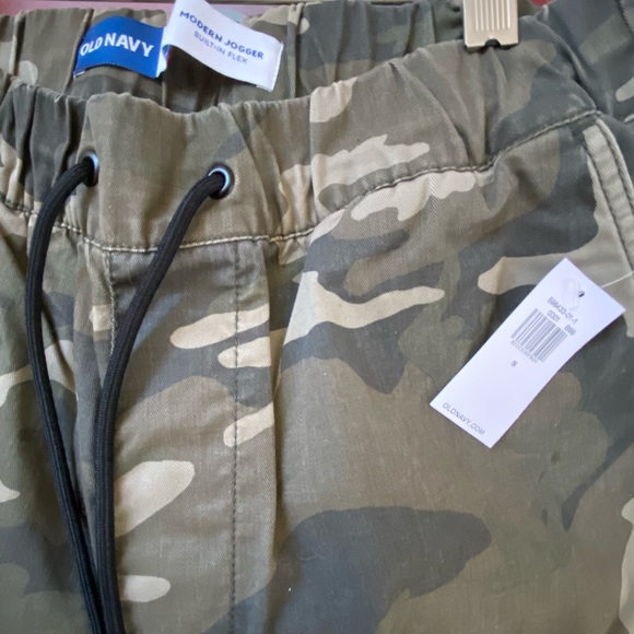 NWT Old Navy Built-In Flex Modern Cargo Jogger Pants Size S - Picture 4 of 4